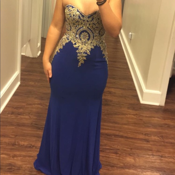 PROM DRESS - Picture 2 of 2